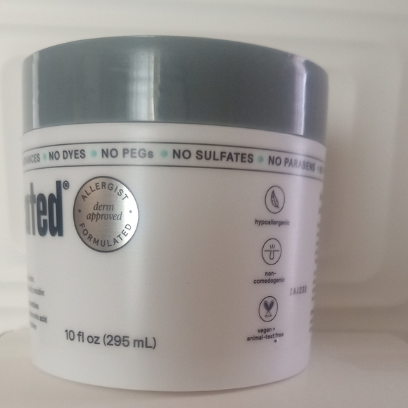 Untoxicated  - Moisture Boost Hydrating Cream - 10 fl oz - Picture 2 of 8